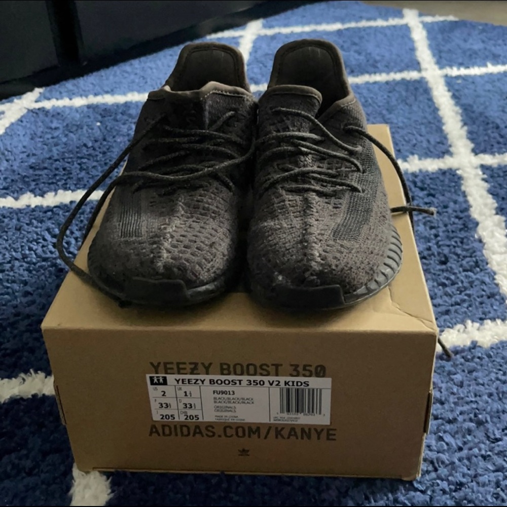 Black Yeezy size 2.